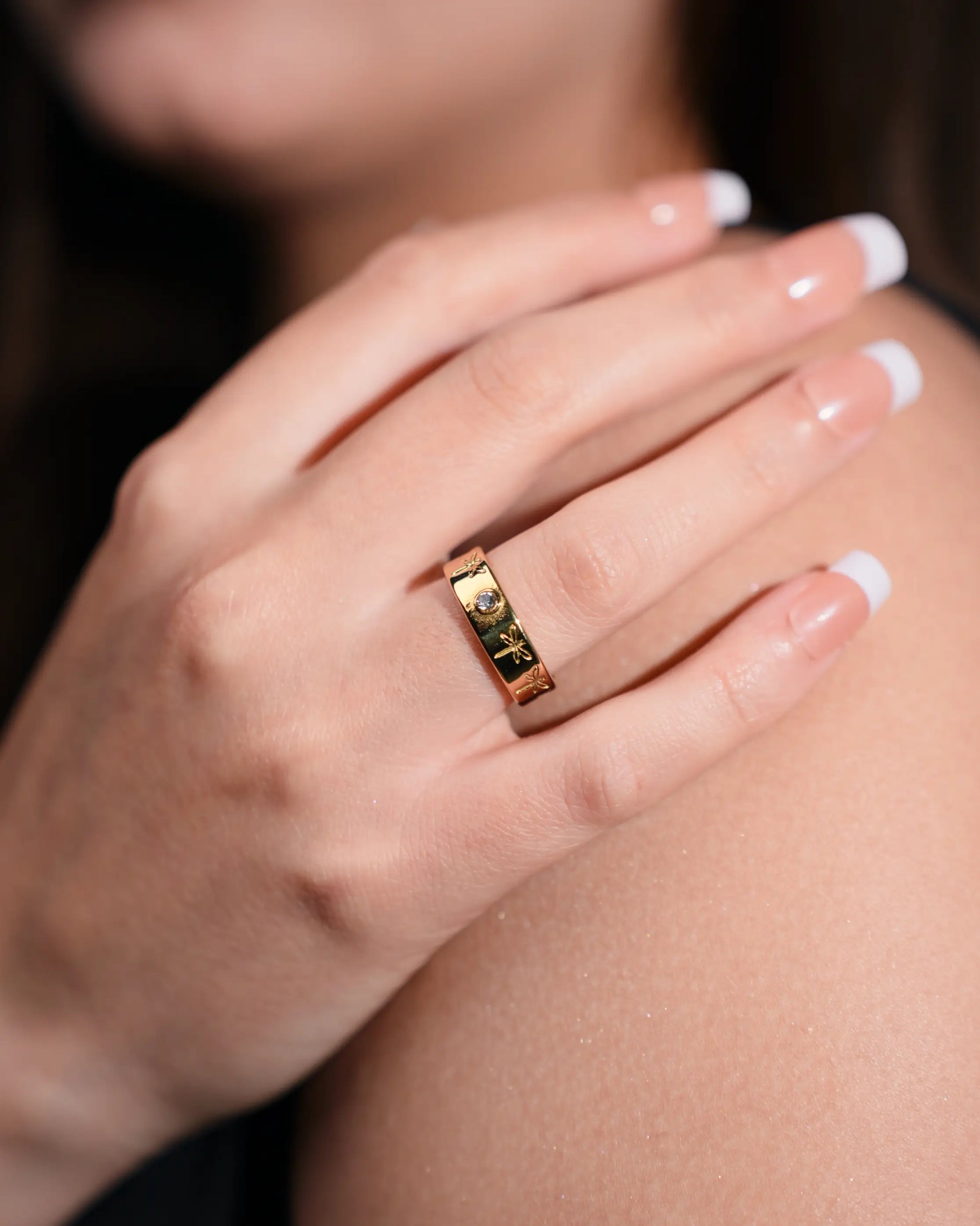 Libelle Ring On Hand Minimal Luxury Jewelry For Daily Wear
