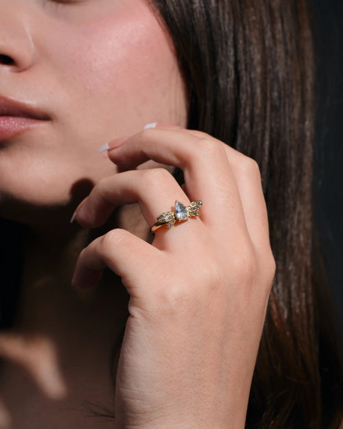 Lueur White Ring Zircon Stone Detail Symbolic Jewelry For Women
