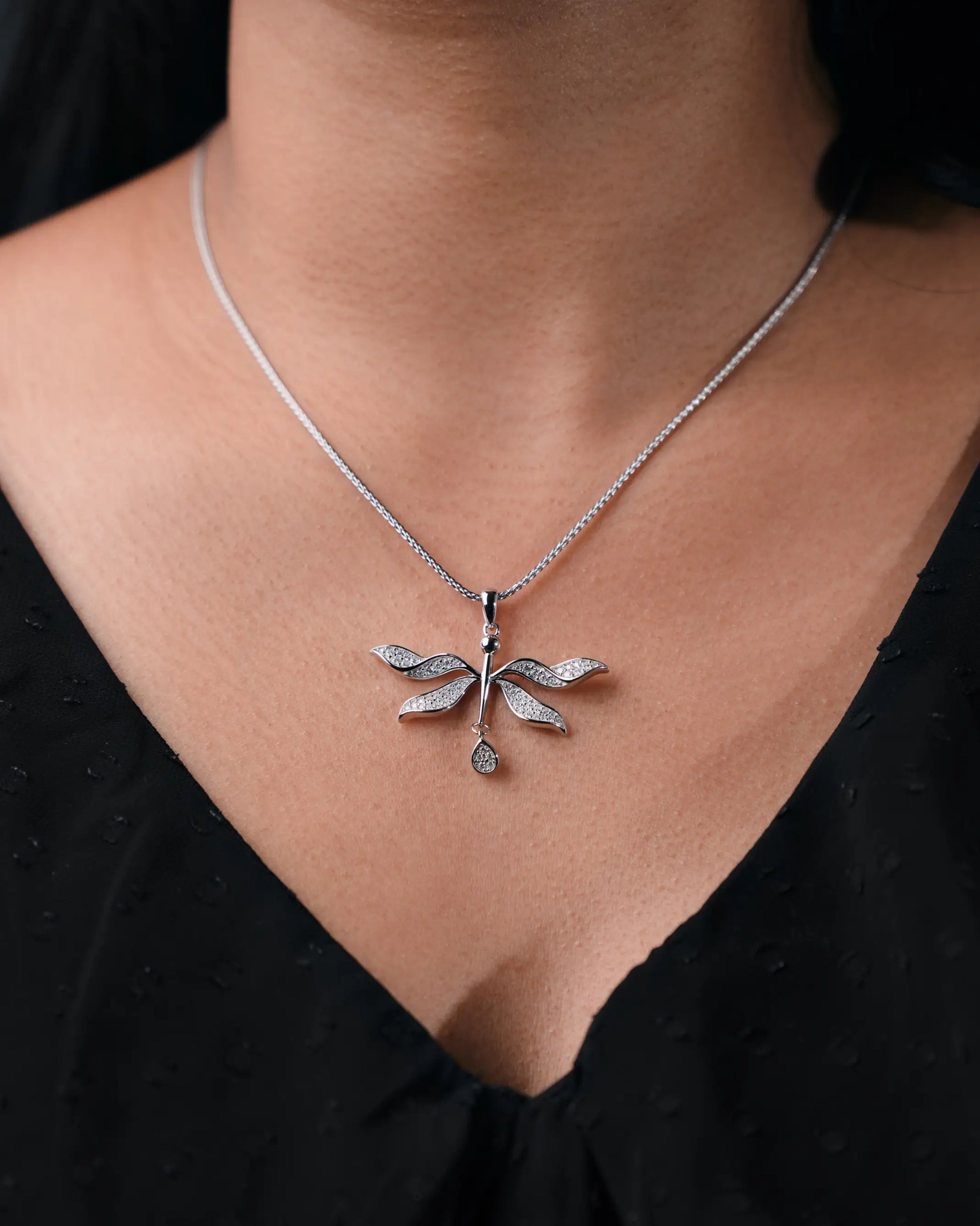 Sylea Pendant Detail With Moissanite Stone
